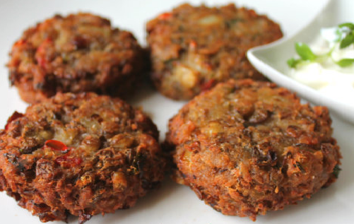 BUÑUELOS DE GUISANTE AMARILLOS O DE LENTEJAS.